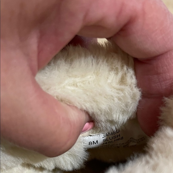 Jambu Iridescent Quilted Slippers with Faux Fur - Picture 6 of 6